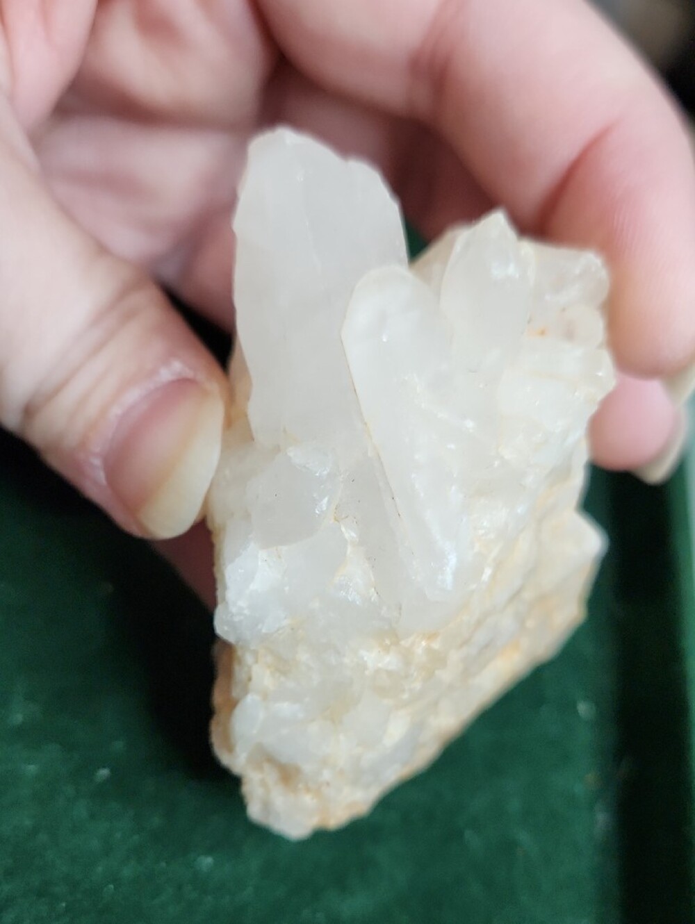 Natural White Quartz Point Crystal Cluster 4.6oz